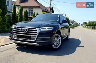Внедорожник / Кроссовер Audi Q5 2018 в 