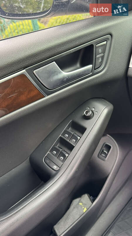 Внедорожник / Кроссовер Audi Q5 2012 в Нововолынске