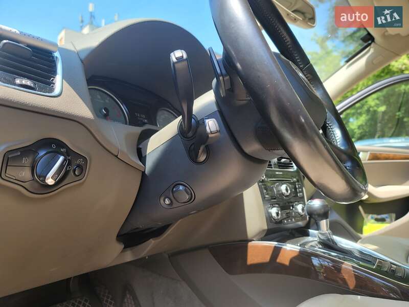 Внедорожник / Кроссовер Audi Q5 2011 в Киеве