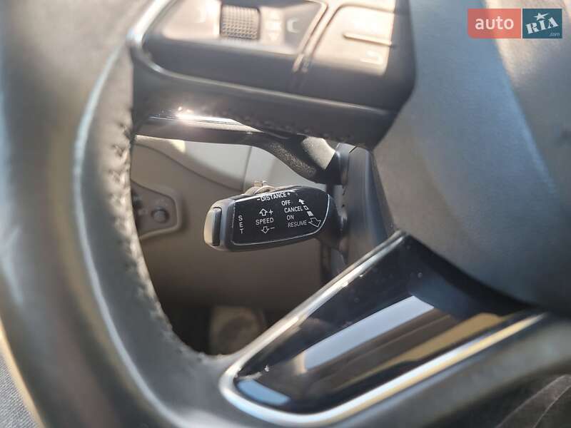 Внедорожник / Кроссовер Audi Q5 2011 в Киеве
