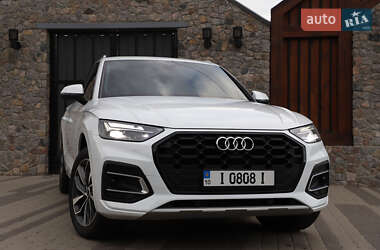 Внедорожник / Кроссовер Audi Q5 2021 в 