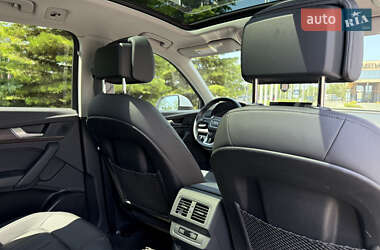 Внедорожник / Кроссовер Audi Q5 2022 в 