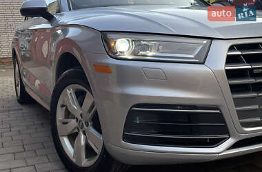 Позашляховик / Кросовер Audi Q5 2018 в 