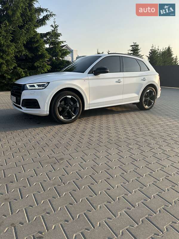 Внедорожник / Кроссовер Audi Q5 2019 в Тернополе