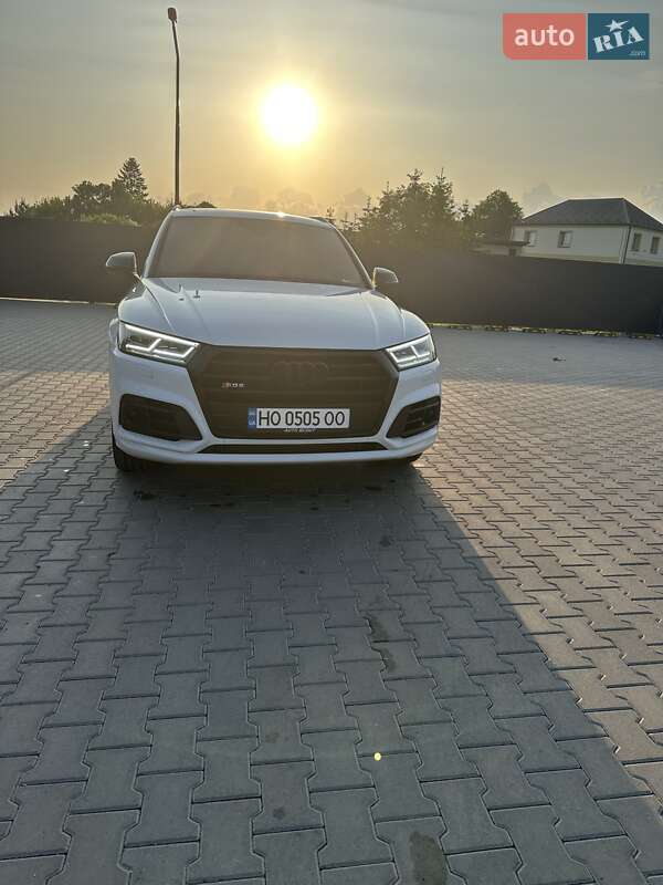 Внедорожник / Кроссовер Audi Q5 2019 в Тернополе