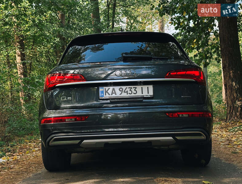Внедорожник / Кроссовер Audi Q5 2021 в Киеве