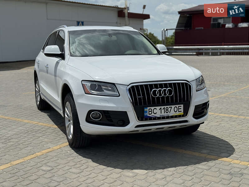 Внедорожник / Кроссовер Audi Q5 2015 в 
