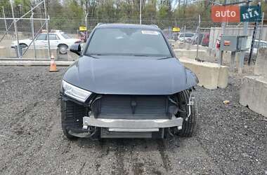 Внедорожник / Кроссовер Audi Q5 2018 в 