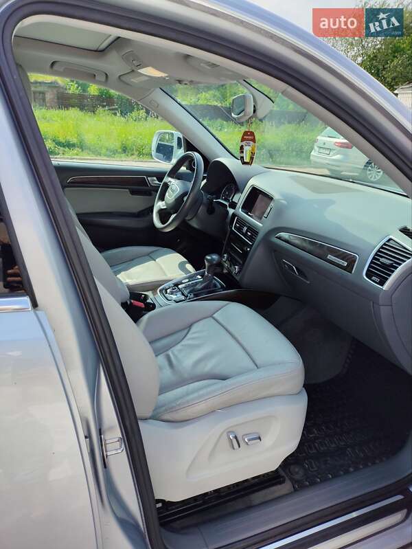 Внедорожник / Кроссовер Audi Q5 2015 в Городке