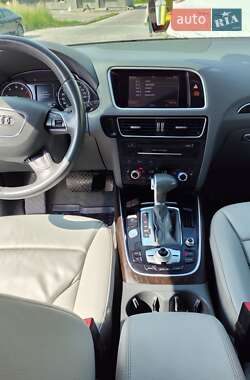 Позашляховик / Кросовер Audi Q5 2015 в 
