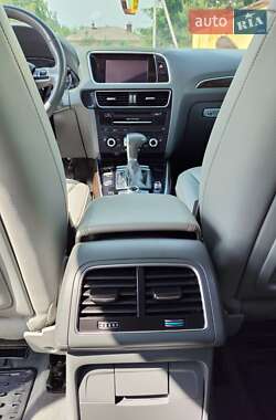 Позашляховик / Кросовер Audi Q5 2015 в 