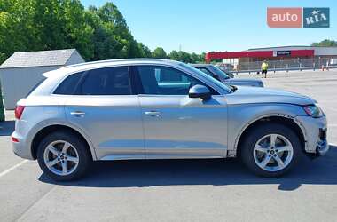 Внедорожник / Кроссовер Audi Q5 2021 в 
