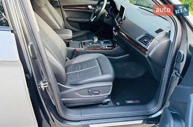 Позашляховик / Кросовер Audi Q5 2019 в 