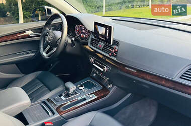 Позашляховик / Кросовер Audi Q5 2019 в 