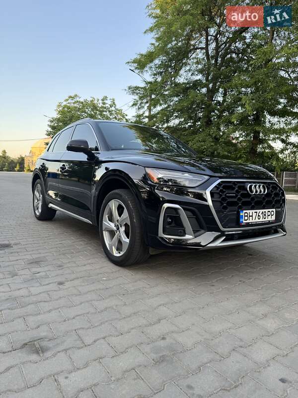 Внедорожник / Кроссовер Audi Q5 2021 в Измаиле