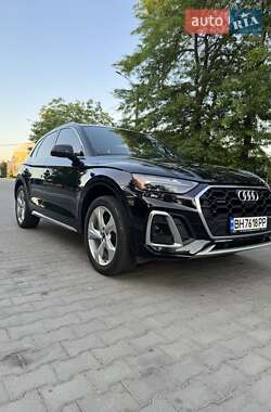 Внедорожник / Кроссовер Audi Q5 2021 в 
