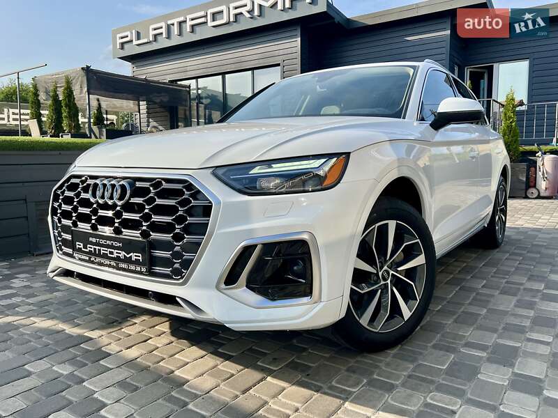 Внедорожник / Кроссовер Audi Q5 2021 в 
