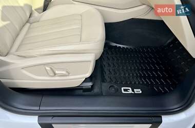 Внедорожник / Кроссовер Audi Q5 2021 в 