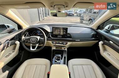 Внедорожник / Кроссовер Audi Q5 2021 в 