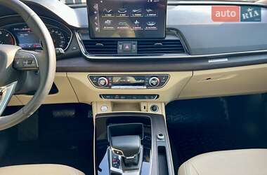 Внедорожник / Кроссовер Audi Q5 2021 в 