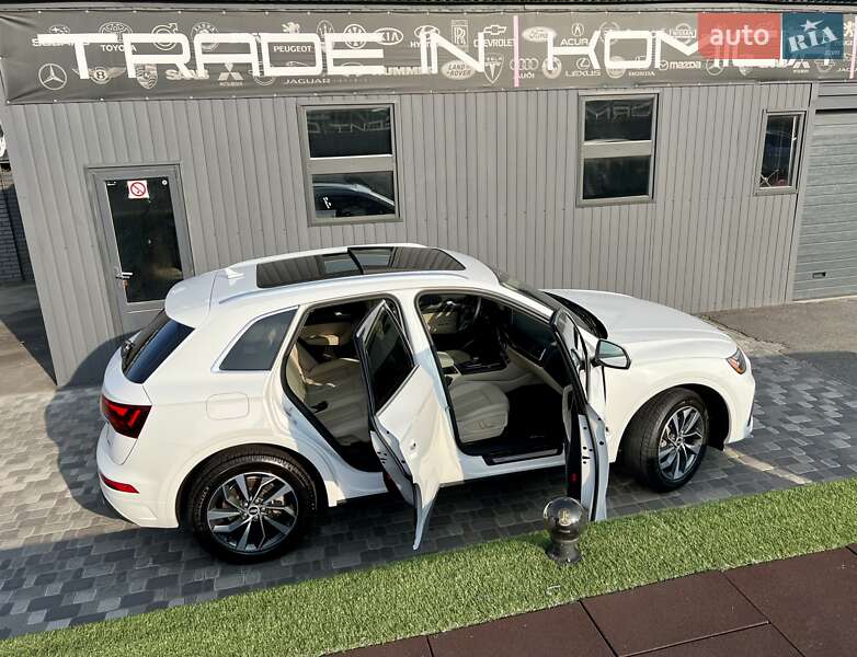 Позашляховик / Кросовер Audi Q5 2021 в Києві