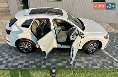 Внедорожник / Кроссовер Audi Q5 2021 в 