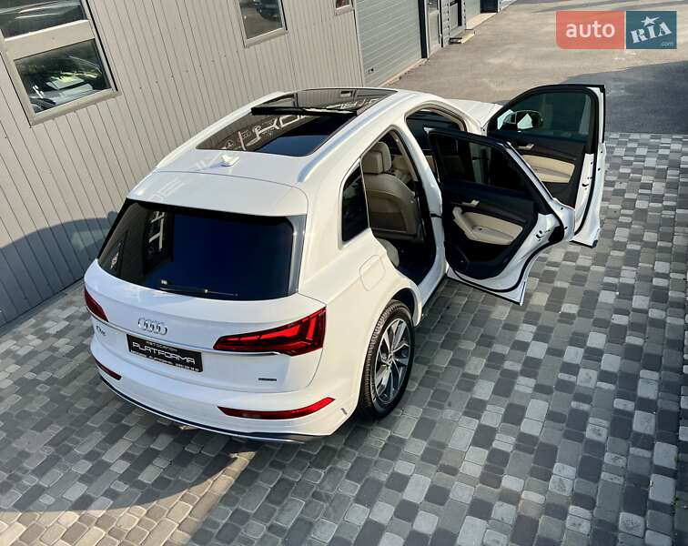 Позашляховик / Кросовер Audi Q5 2021 в Києві
