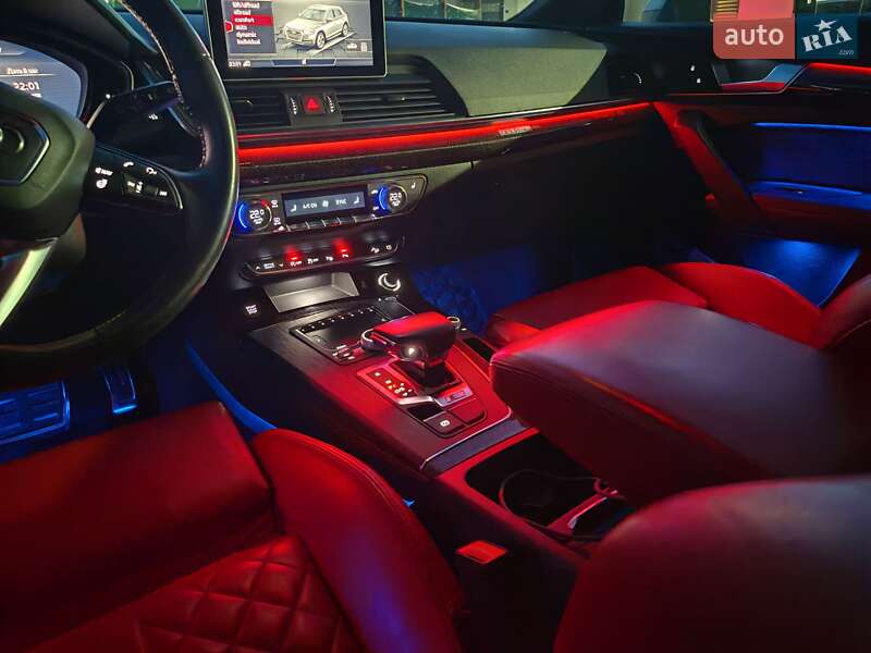 Внедорожник / Кроссовер Audi Q5 2019 в Луцке