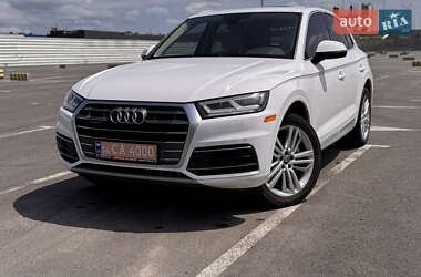 Внедорожник / Кроссовер Audi Q5 2017 в 