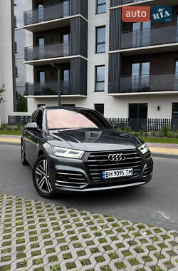 Позашляховик / Кросовер Audi Q5 2020 в Луцьку