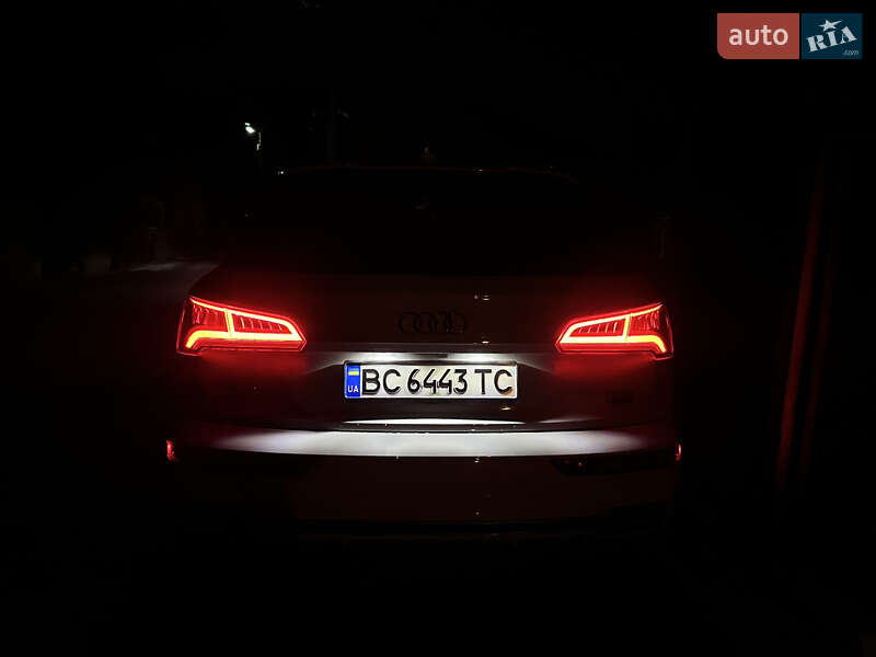 Позашляховик / Кросовер Audi Q5 2018 в Львові