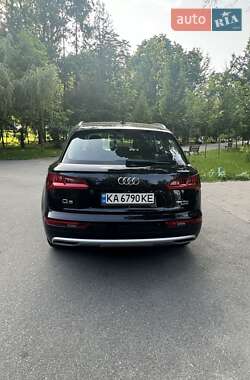 Позашляховик / Кросовер Audi Q5 2019 в Києві