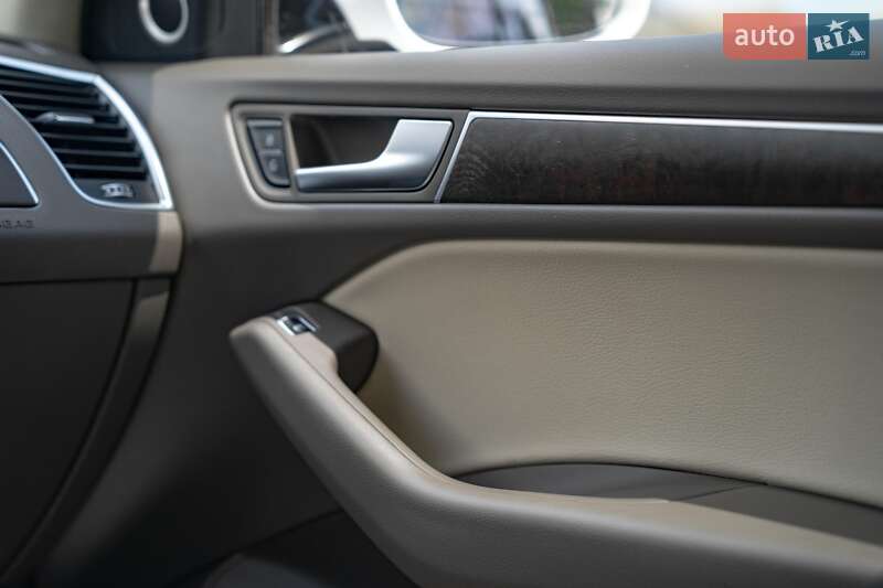 Внедорожник / Кроссовер Audi Q5 2015 в Черновцах