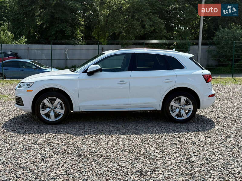 Внедорожник / Кроссовер Audi Q5 2018 в Киеве