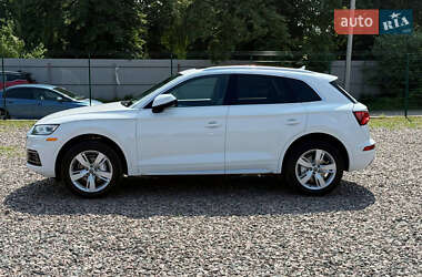 Внедорожник / Кроссовер Audi Q5 2018 в 