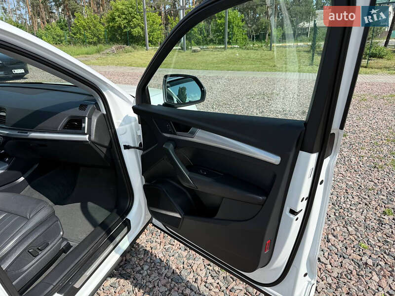 Внедорожник / Кроссовер Audi Q5 2018 в Киеве