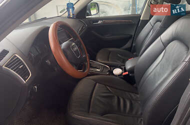 Внедорожник / Кроссовер Audi Q5 2010 в 