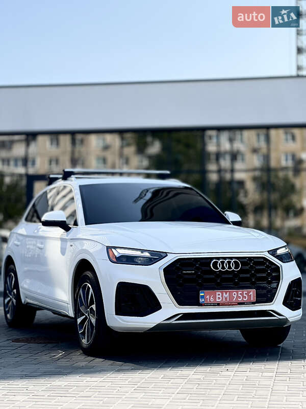 Внедорожник / Кроссовер Audi Q5 2022 в Днепре