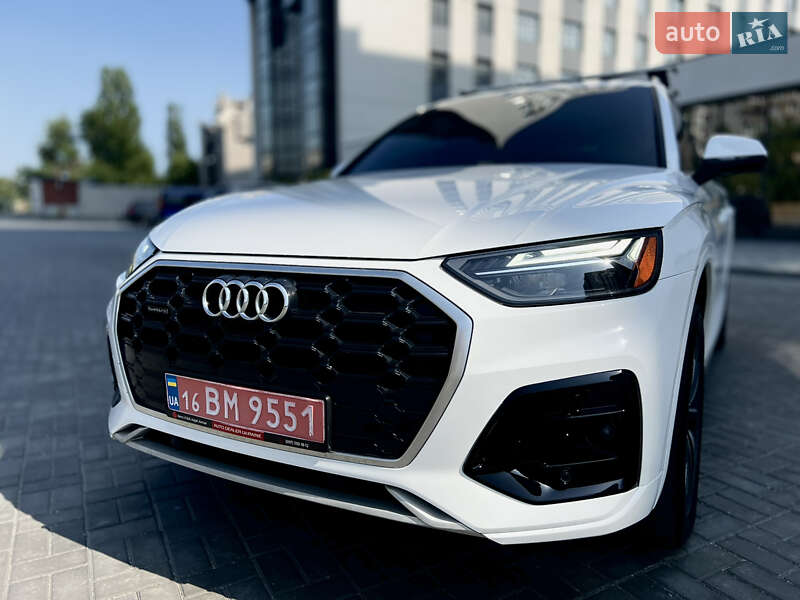 Внедорожник / Кроссовер Audi Q5 2022 в Днепре