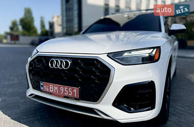 Внедорожник / Кроссовер Audi Q5 2022 в 