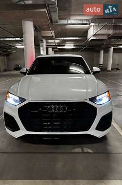 Позашляховик / Кросовер Audi Q5 2021 в Києві
