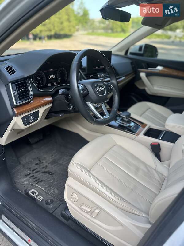 Внедорожник / Кроссовер Audi Q5 2021 в Львове