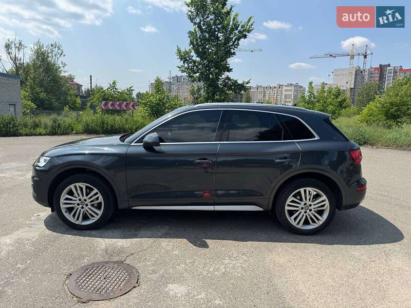 Внедорожник / Кроссовер Audi Q5 2017 в Нежине
