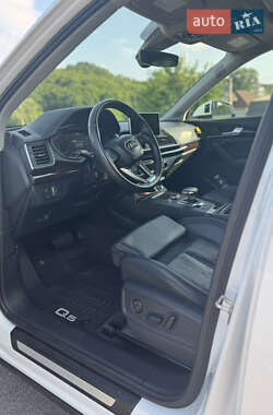 Внедорожник / Кроссовер Audi Q5 2018 в 