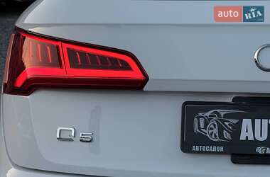 Внедорожник / Кроссовер Audi Q5 2017 в 