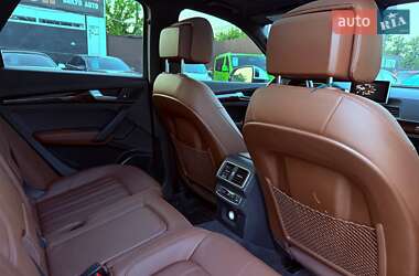 Внедорожник / Кроссовер Audi Q5 2017 в 