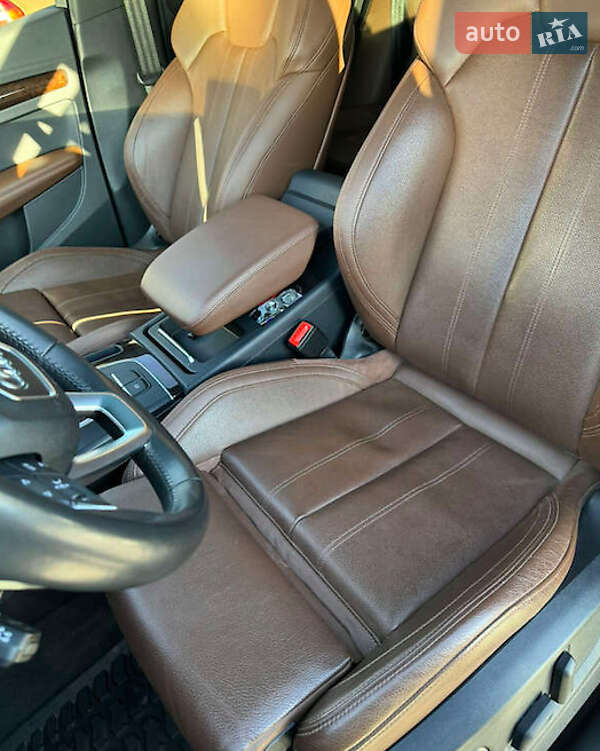 Внедорожник / Кроссовер Audi Q5 2018 в Ровно