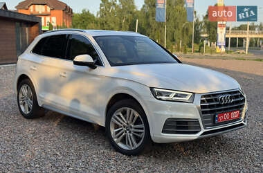 Внедорожник / Кроссовер Audi Q5 2018 в 