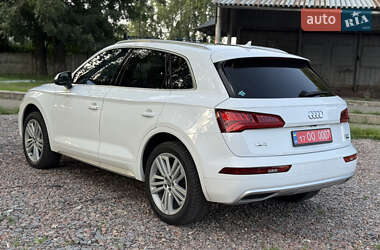 Внедорожник / Кроссовер Audi Q5 2018 в 