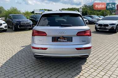 Внедорожник / Кроссовер Audi Q5 2018 в 